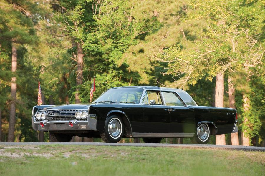  Lincoln Continental Bubbletop Kennedy Limousine 1962 года  (фото 12 из 26)